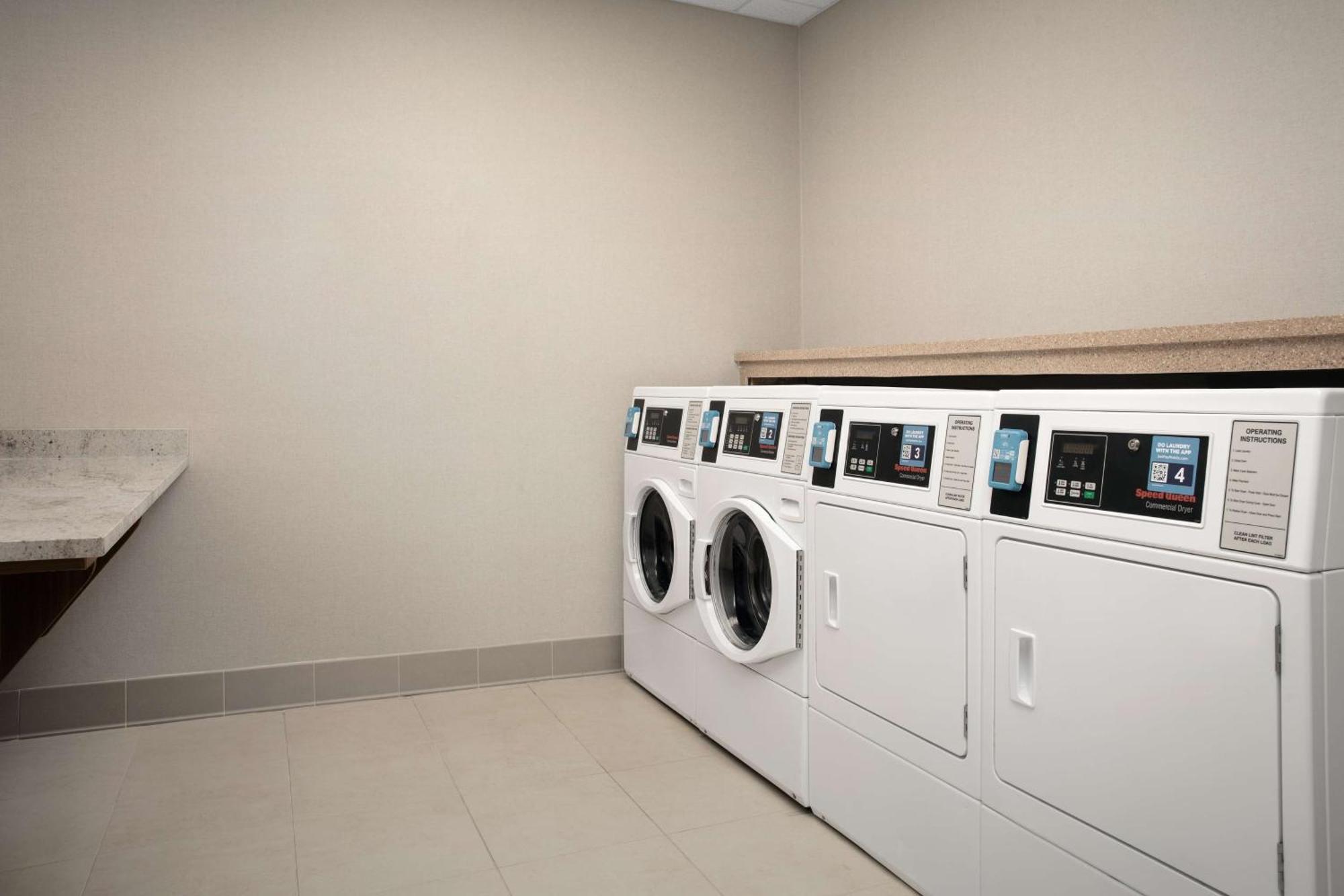 Hilton Garden Inn Philadelphia-Fort Washington Εξωτερικό φωτογραφία