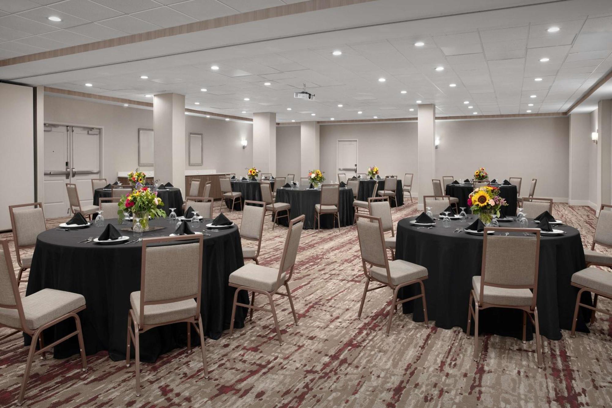 Hilton Garden Inn Philadelphia-Fort Washington Εξωτερικό φωτογραφία