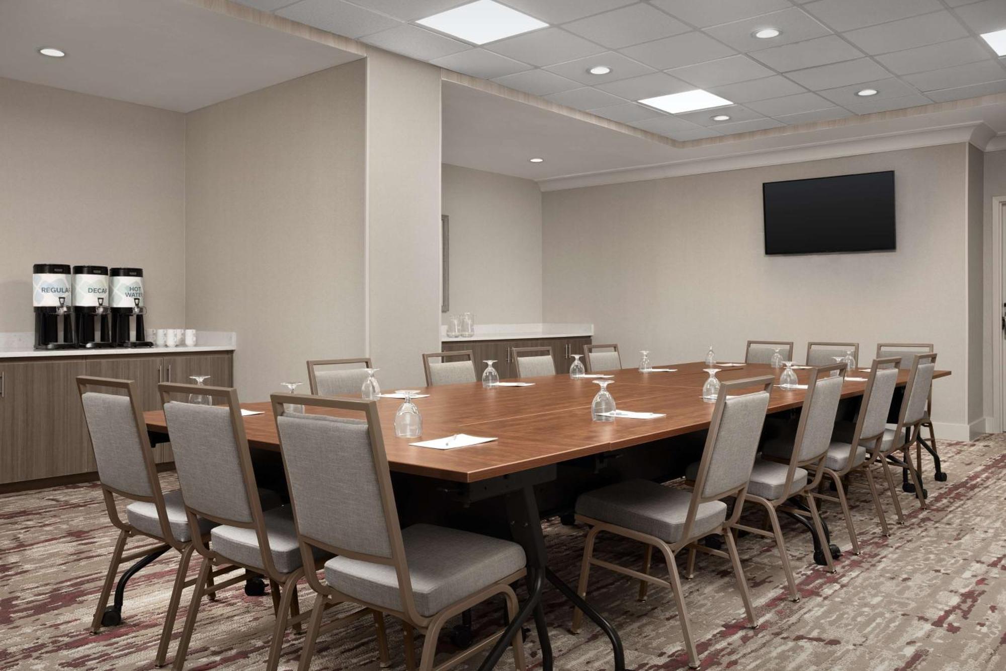 Hilton Garden Inn Philadelphia-Fort Washington Εξωτερικό φωτογραφία