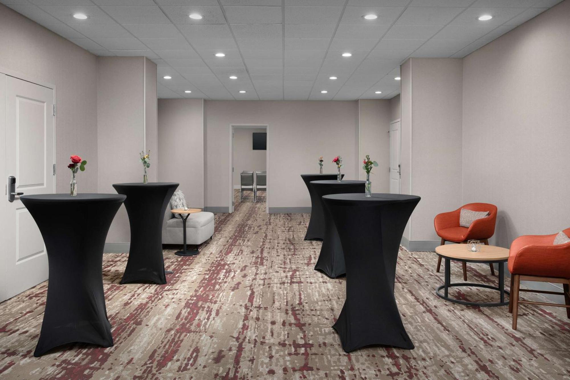 Hilton Garden Inn Philadelphia-Fort Washington Εξωτερικό φωτογραφία