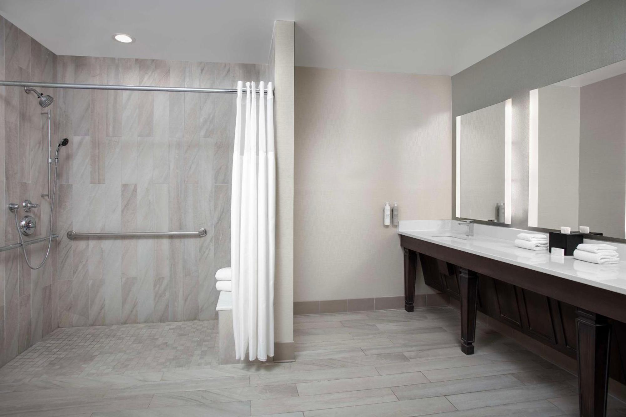 Hilton Garden Inn Philadelphia-Fort Washington Εξωτερικό φωτογραφία