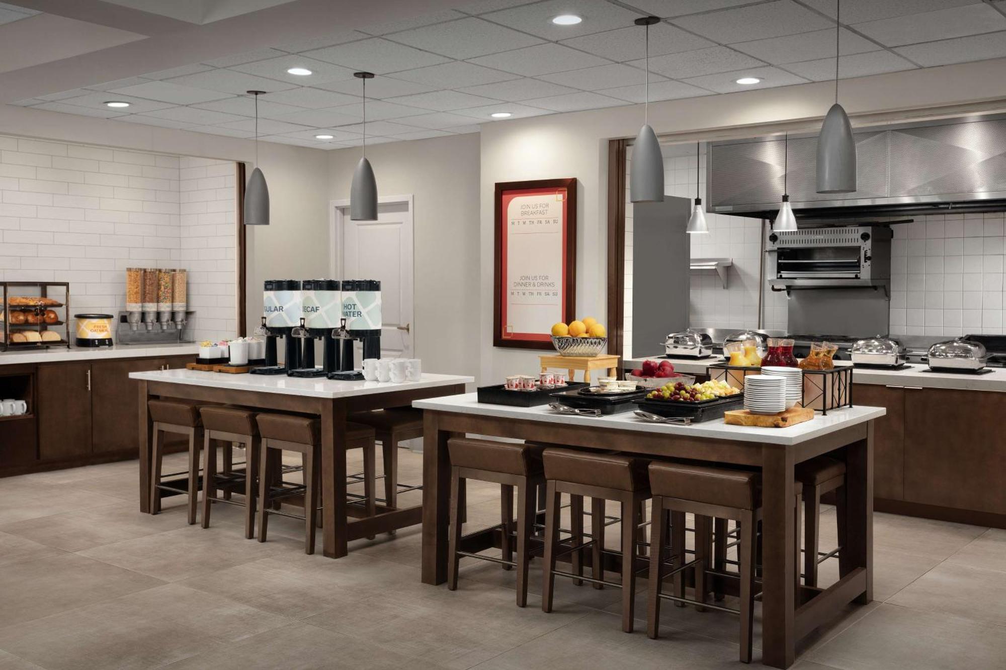 Hilton Garden Inn Philadelphia-Fort Washington Εξωτερικό φωτογραφία