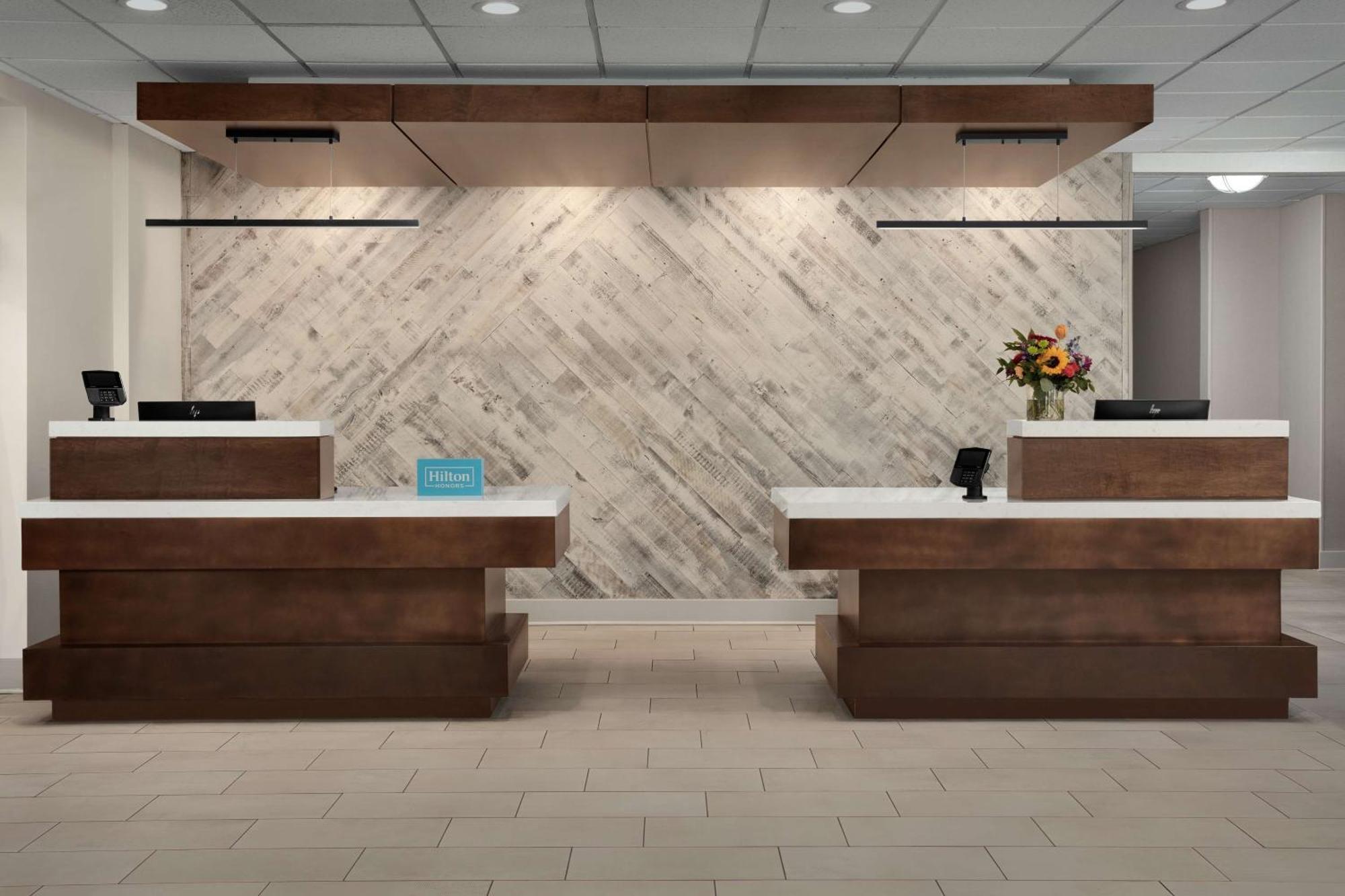 Hilton Garden Inn Philadelphia-Fort Washington Εξωτερικό φωτογραφία
